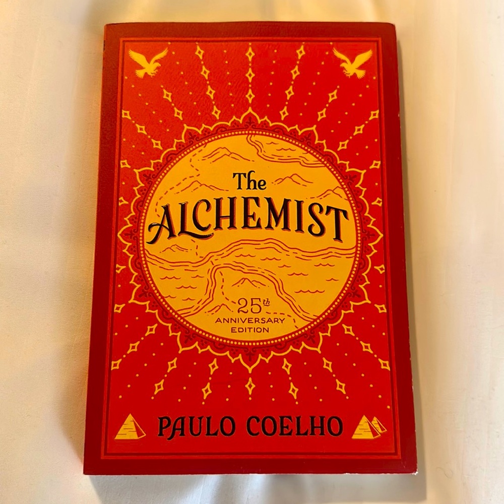 The Alchemist- in great condition! Good book 🌟